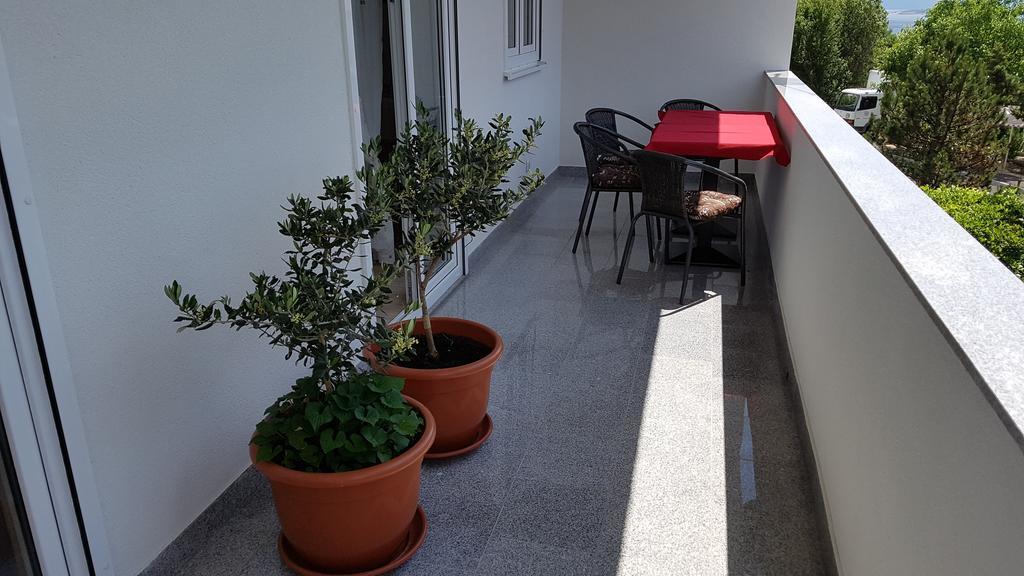 Ferienwohnung Mariva Dramalj Exterior foto